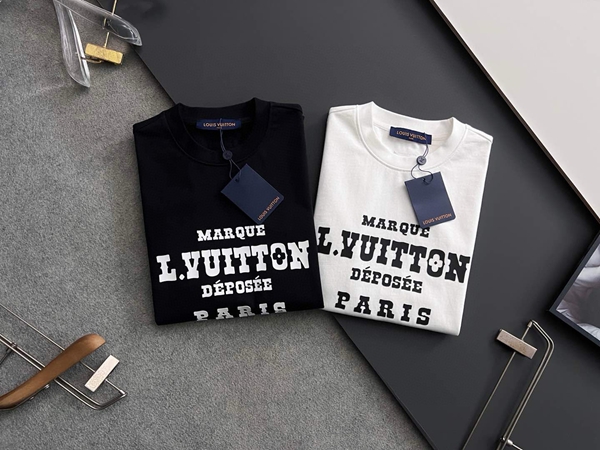 ブランドTシャツ背面デザイン